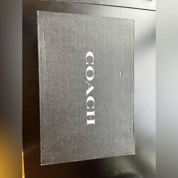 NWOB- Coach - 9M. Pink Rubber Slides - Picture 4 of 4